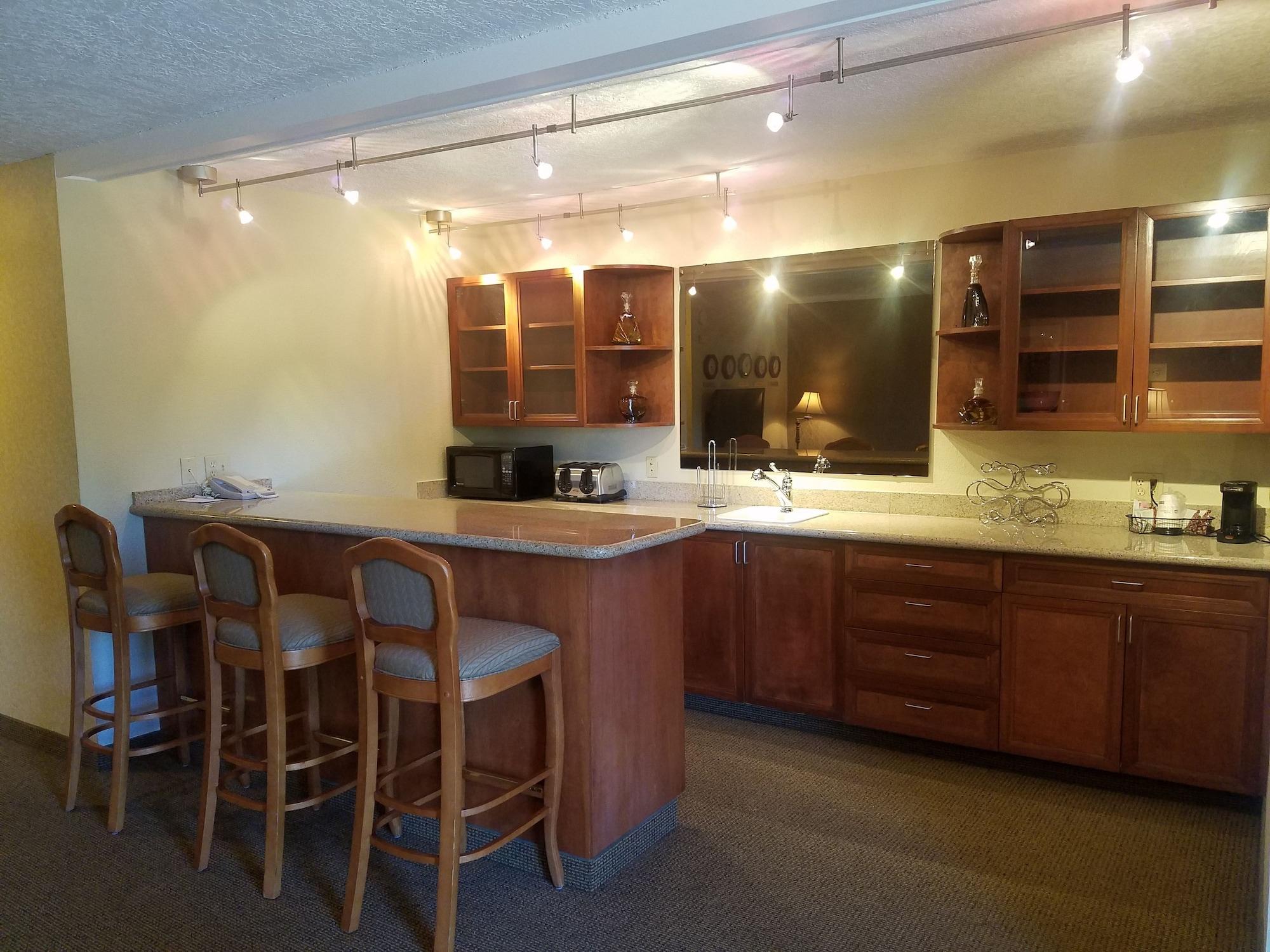 Best Western Plus Rivershore Hotel Oregon City Exterior foto