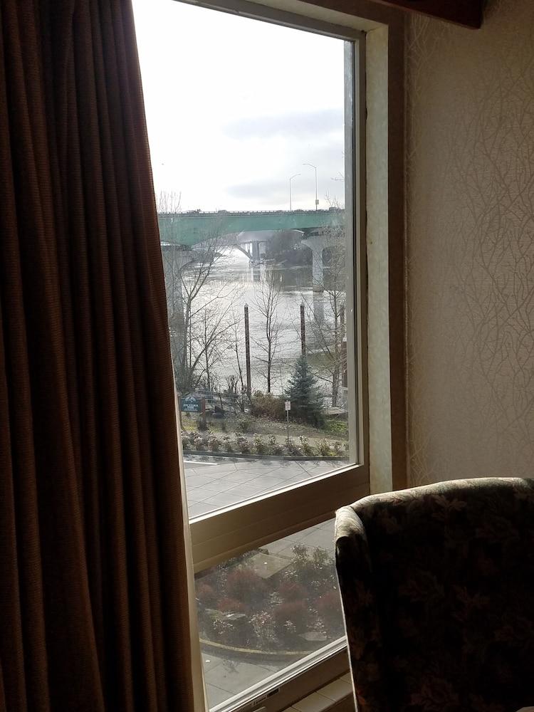 Best Western Plus Rivershore Hotel Oregon City Exterior foto
