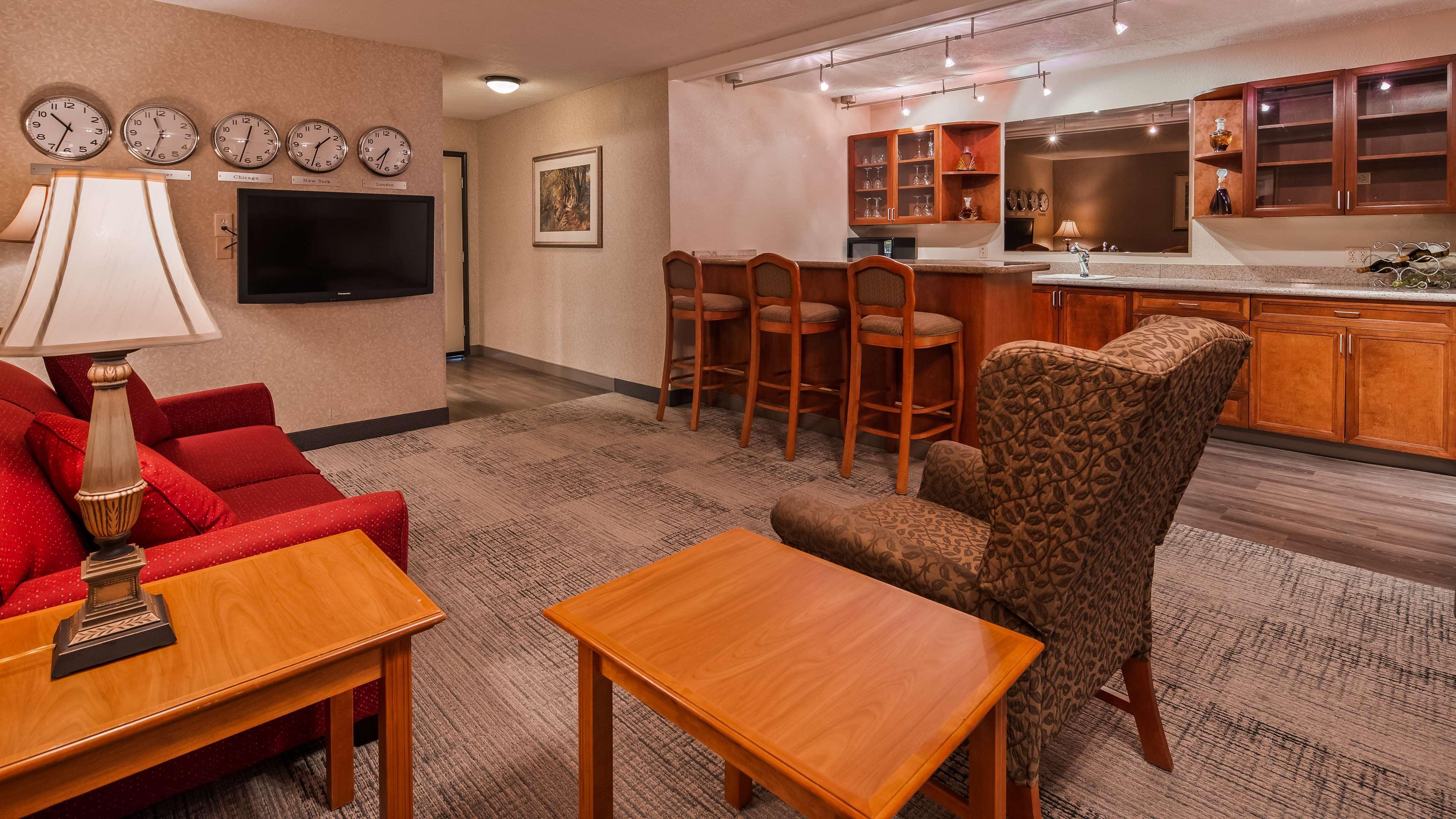 Best Western Plus Rivershore Hotel Oregon City Exterior foto