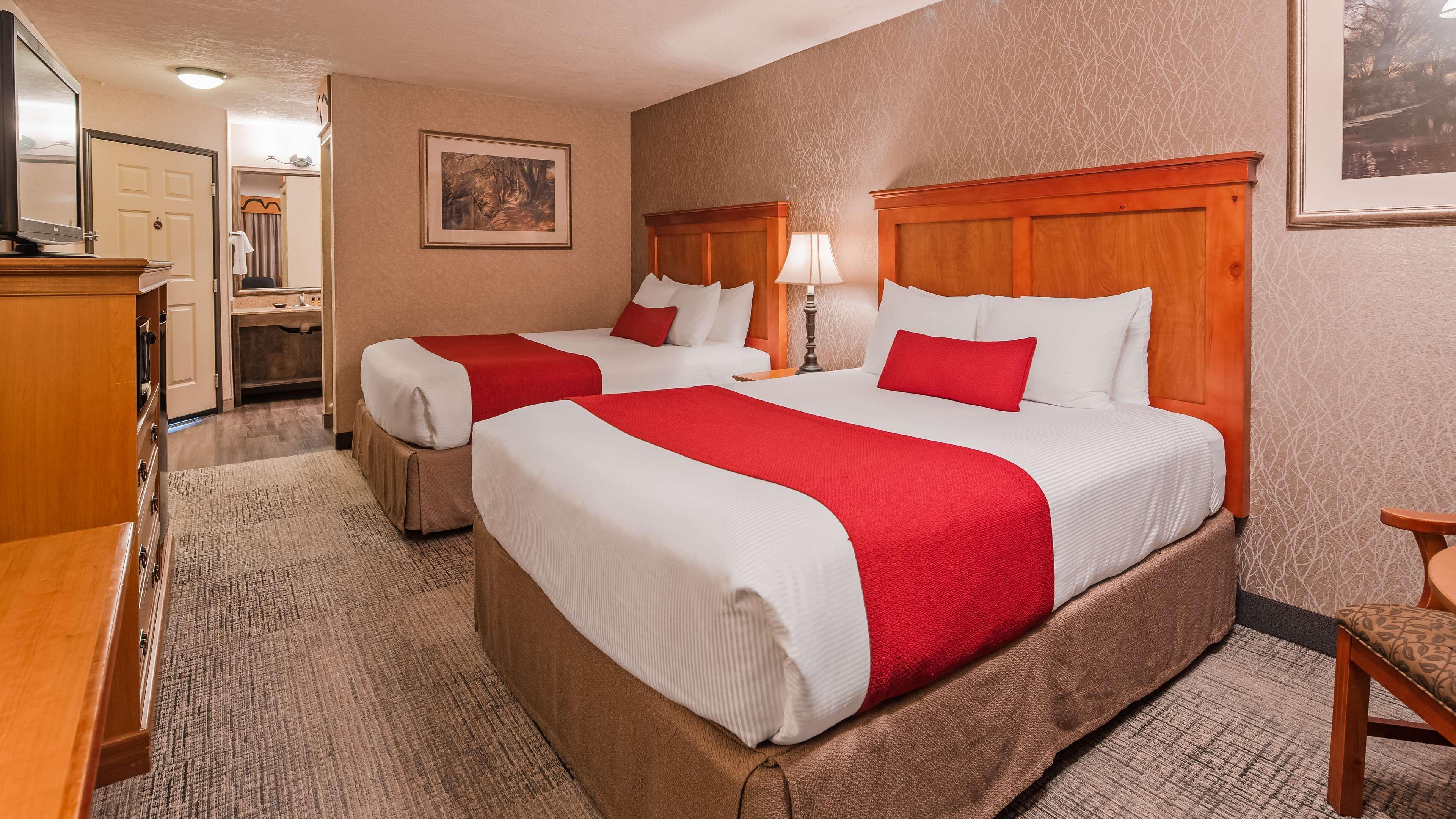 Best Western Plus Rivershore Hotel Oregon City Exterior foto