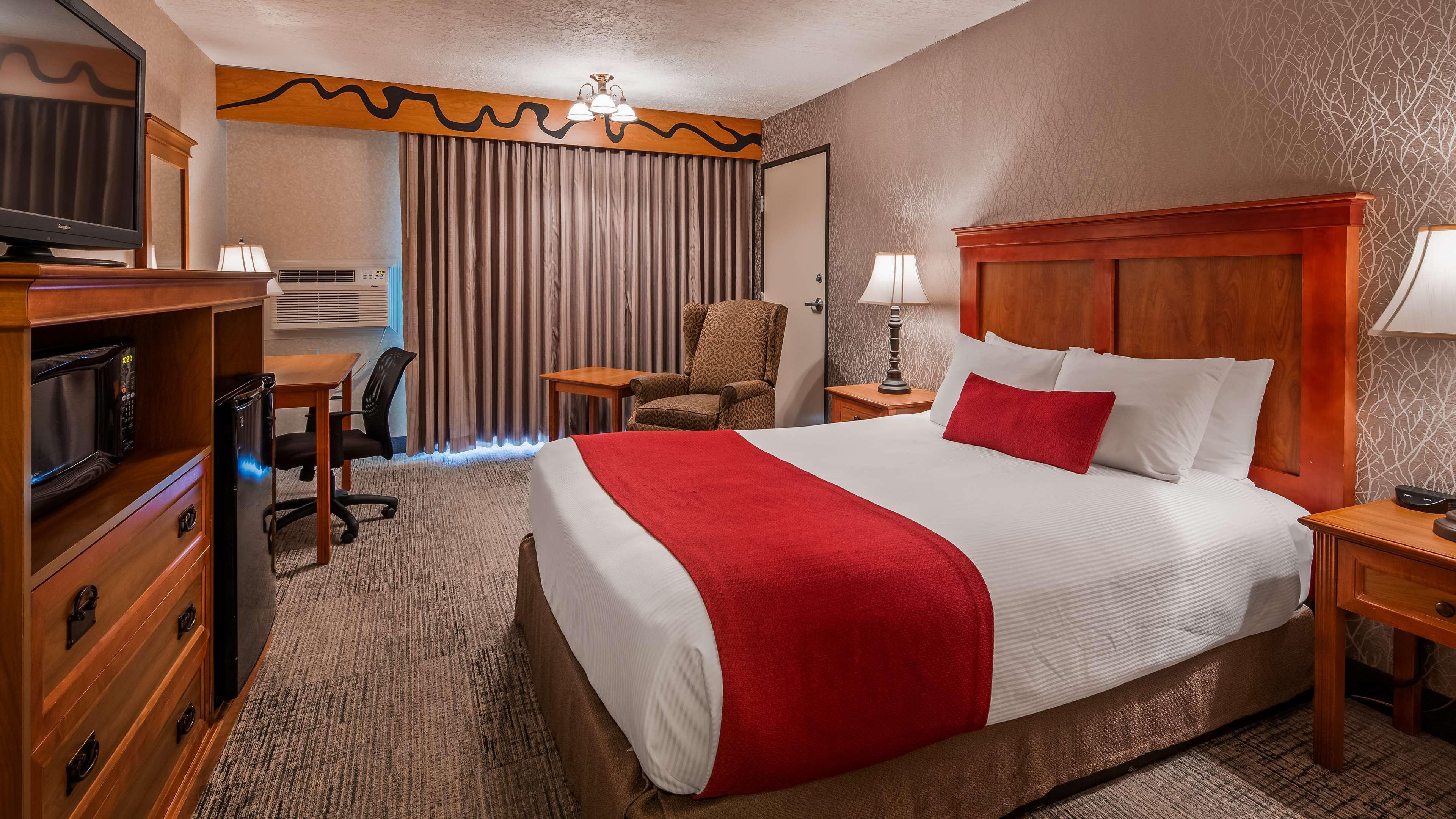 Best Western Plus Rivershore Hotel Oregon City Exterior foto