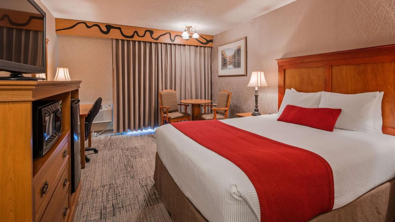Best Western Plus Rivershore Hotel Oregon City Exterior foto